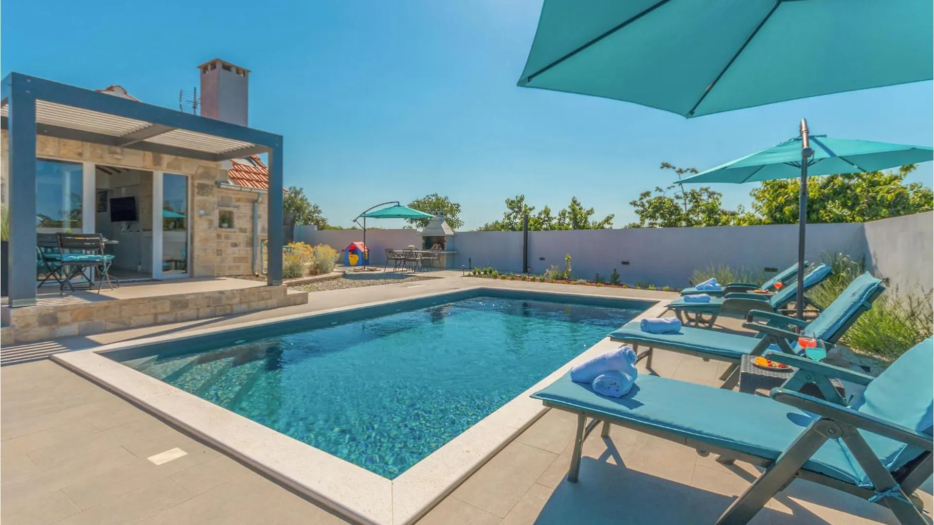 2 Bedroom Amazing Home In Gornje Rastane Gorica